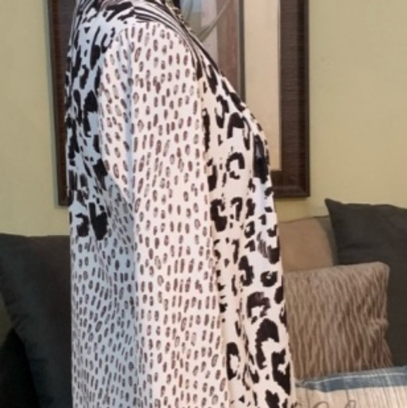 CABI | Long Sleeve Mixed Prints Surplice Blouse - Picture 3 of 5